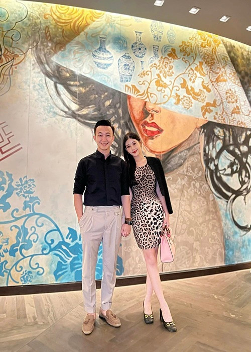 Sau vài năm bí mật hẹn hò, Ngân Anh và chồng điển trai tổ chức đám cưới vào tháng 11/2022.