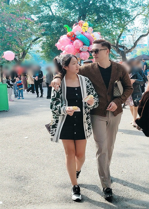 Chíp của “Bố ơi! Mình đi đâu thế?” năm nay 14 tuổi, ra dáng thiếu nữ và có chiều cao vượt trội. Ảnh: FBNV