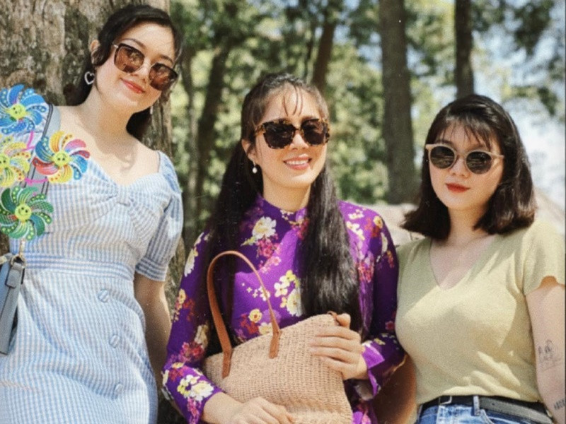 Hai em gái Lê Phương cùng gia đình luôn ủng hộ Lê Phương hoạt động nghệ thuật.