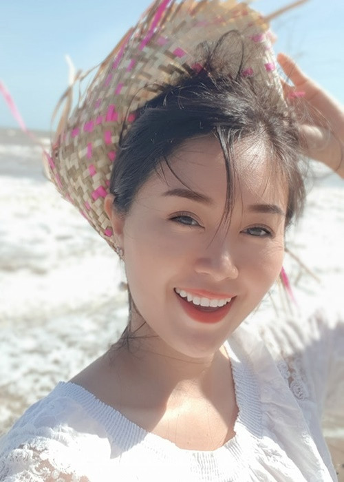 Lê Vân đang là biên tập viên truyền hình tại Trà Vinh.