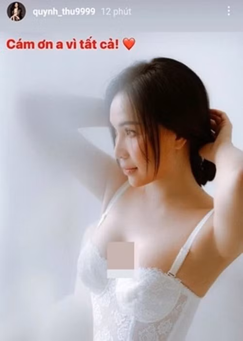 Tháng 1/2022, sau thông tin Diệp Lâm Anh ly thân Đức Phạm, Quỳnh Thư viết trên trang cá nhân: "Cảm ơn anh vì tất cả". Trước nghi vấn đăng status ám chỉ câu chuyện của Diệp Lâm Anh và Đức Phạm, Quỳnh Thư khẳng định, phát ngôn của cô bị gán ghép vào câu chuyện không liên quan. Ảnh: Yan