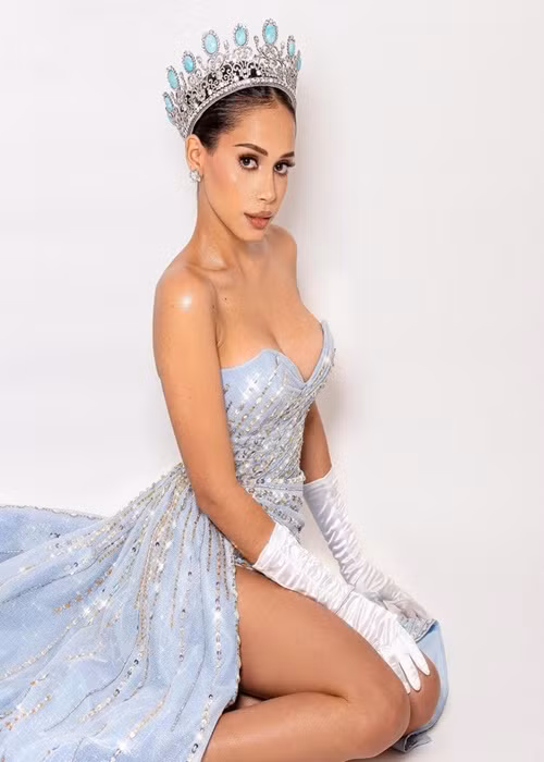 Jennifer Barrantes - Hoa hậu Thế giới Peru 2022 cao 1m73. Cô thông thạo tiếng Tây Ban Nha và tiếng Anh. Ảnh: Instagram