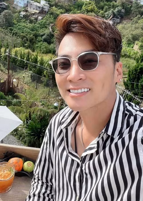 Khoảng vài tháng trở lại đây, Phi Hùng im hơi lặng tiếng.