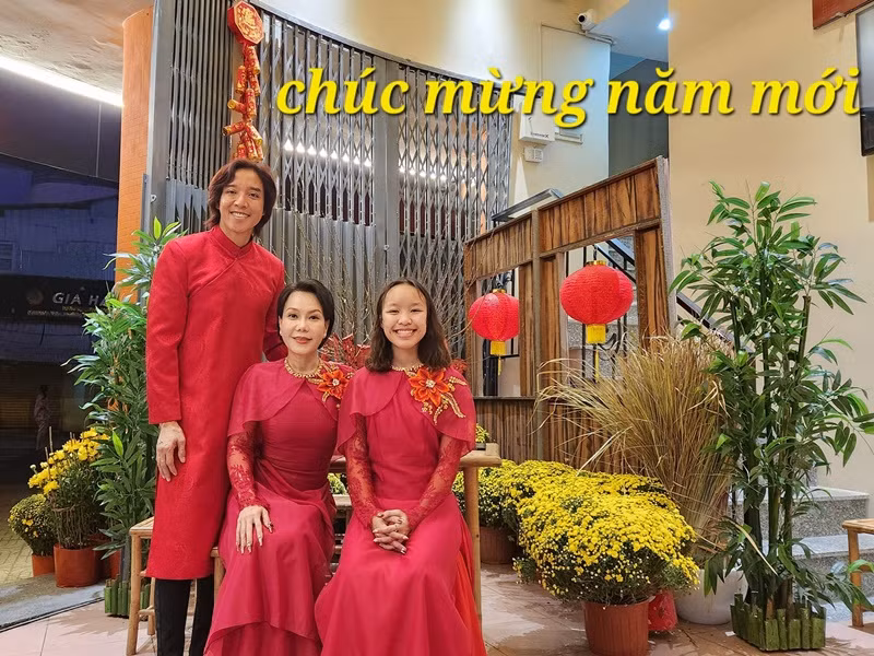 Vì muốn gần Việt Hương, nhạc sĩ Hoài Phương quyết định về Việt Nam định cư sau 26 năm sống ở Mỹ. Ảnh: FBNV