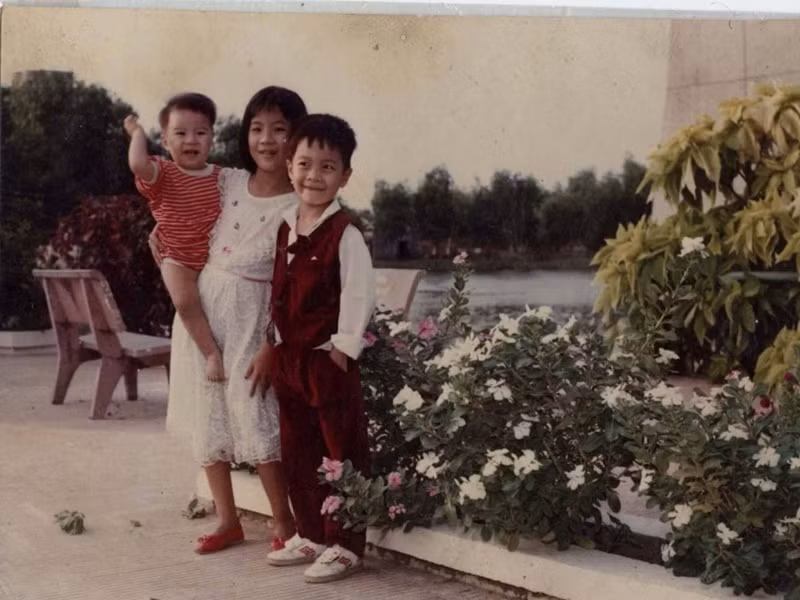 3 chị em Mỹ Phụng - Quốc Cơ - Quốc Nghiệp ngày còn nhỏ. Ảnh: VTC