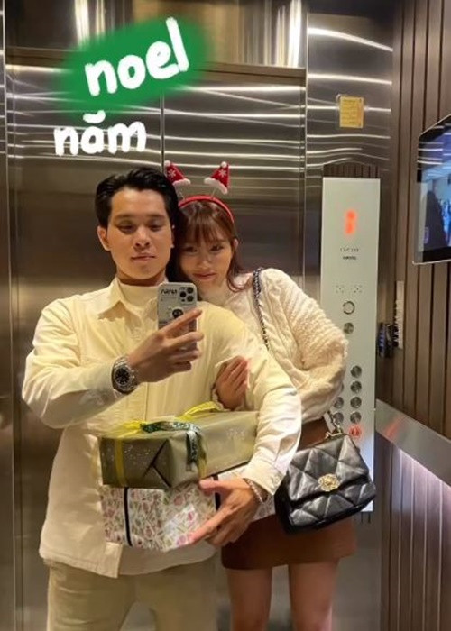 Sau khi công khai chuyện tình cảm, nàng hậu thoải mái chia sẻ hình ảnh hẹn hò. Ảnh: Instagram