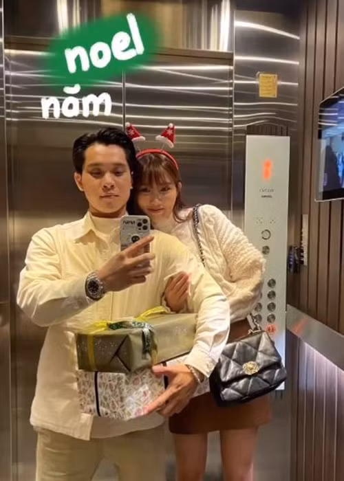 Sau khi công khai chuyện tình cảm, nàng hậu thoải mái chia sẻ hình ảnh hẹn hò. Ảnh: Instagram