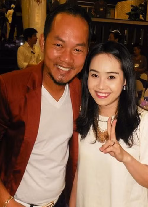 Phía Phi Nga chia sẻ trên Saostar: "Chị Phi Nga và anh Long Đẹp Trai đã ly hôn, còn những câu hỏi về riêng tư của gia đình thì tôi xin phép không trả lời vào thời điểm này". Ảnh: Khám phá