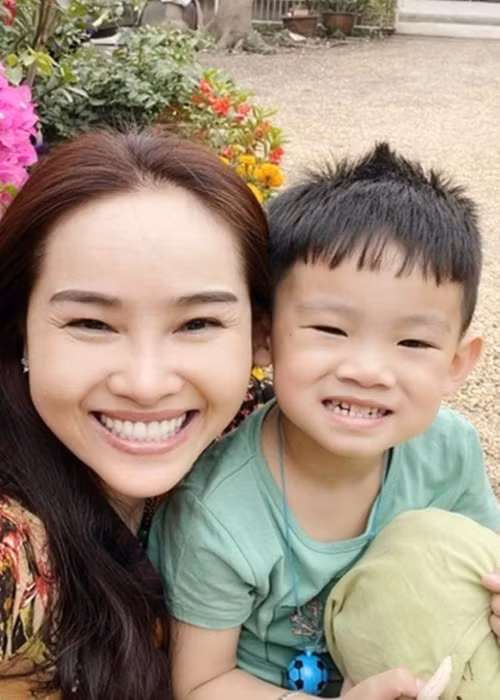 Năm 2017, Phi Nga sinh con trai đầu lòng. Ảnh: Yan