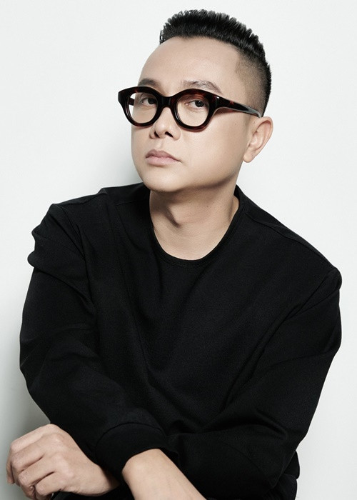 Trong cuộc phỏng vấn với Zing, Công Trí cho biết, anh không tốn khoản tiền nào để sao Hollywood diện trang phục của mình. Ảnh: FBNV