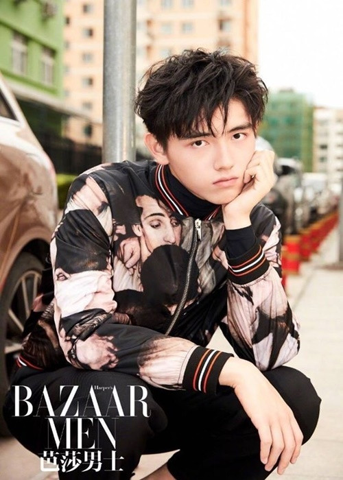 Sinh năm 2000, Trần Phi Vũ sở hữu vẻ ngoài điển trai, chiều cao 1m88. Anh đã tốt nghiệp Học viện Điện ảnh Bắc Kinh. Ảnh: Zing