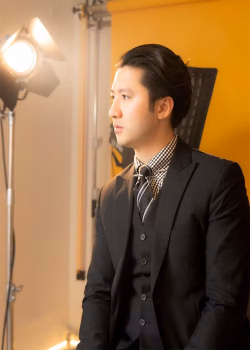 Sau ồn ào, Trọng Hưng tập trung cho công việc. Nam diễn viên là CEO, đạo diễn của một công ty truyền thông do chính anh sáng lập. Ảnh: FBNV