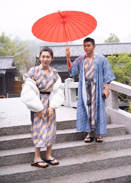 Vì nghi vấn hẹn hò Thúy Ngân, Jun Phạm cho biết, anh bị chửi nhiều. Bản thân nam ca sĩ không quan tâm lắm đến những bình luận trái chiều này. Ảnh: Người đưa tin