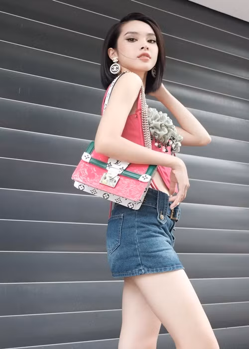 Quỳnh Lương còn khẳng định, từ trước đến nay, gu của cô không bao giờ là anh em bạn bè kể cả độc thân hay những người có vợ. "Làm ơn đừng suy diễn, ảnh hưởng đến mối quan hệ anh chị em chơi với nhau", nữ diễn viên chia sẻ thêm.