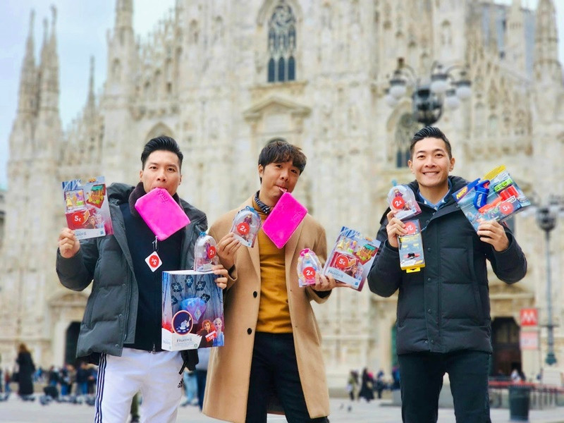 Ít ngày trước khi Ngọc Mai lộ ảnh làm cô dâu trong quá khứ, Quốc Nghiệp không lên tiếng. Tuy nhiên, anh có động thái khoe mua quà ở nước ngoài cho vợ con. Ảnh: FBNV