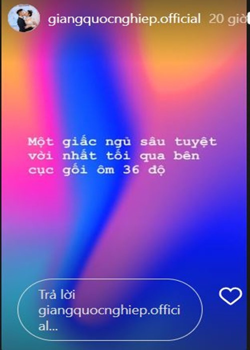 Quốc Nghiệp còn khoe hôn nhân hạnh phúc khi viết: "Một giấc ngủ sâu tuyệt vời nhất tối qua bên cục gối ôm 36 độ". Ảnh chụp màn hình