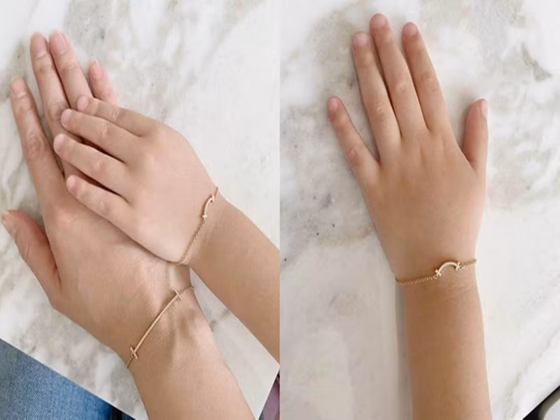 Nữ diễn viên khoe ảnh bàn tay của mình và ái nữ. Ảnh: VTV