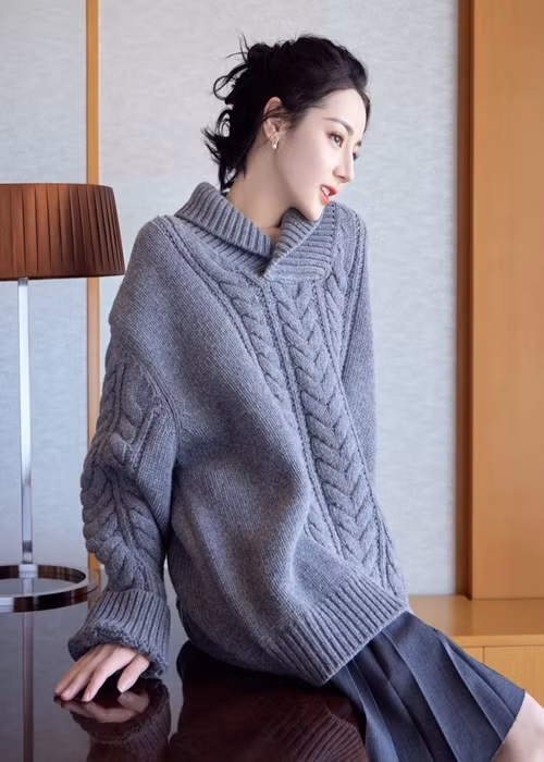 Tin đồn Địch Lệ Nhiệt Ba mang bầu rộ lên cũng bởi suốt nửa năm qua, cô không xuất hiện trước công chúng. Ảnh: Zing