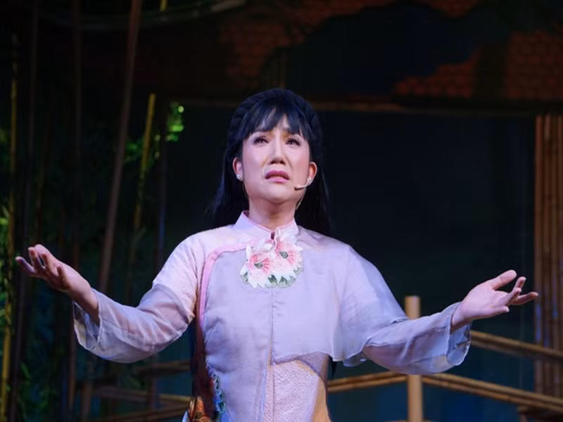 Ngoài dẫn chương trình, Cát Tường còn có tài diễn xuất. Năm 19 tuổi, cô đậu thủ khoa khoa diễn viên của Đại học Sân khấu điện ảnh TP.HCM. Khi ra trường, Cát Tường vào biên chế Nhà hát kịch TP.HCM. Ảnh: Người Lao Động