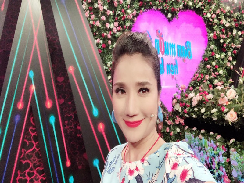 Cát Tường làm MC nhiều chương trình như Bạn muốn hẹn hò, Chân ái, Hẹn ăn trưa, Ghép đôi thần tốc. Ảnh: Dân Việt