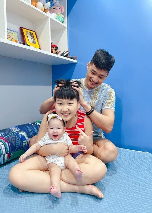 Con gái Bảo Thanh có nhiều nét giống bố và anh trai.