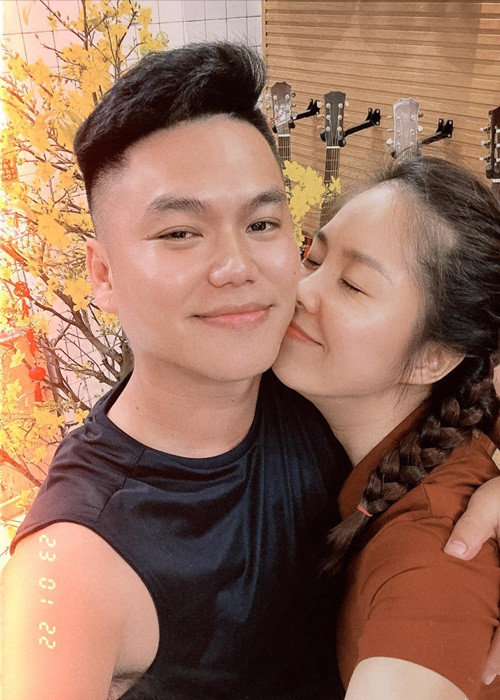 Trung Kiên được biết đến là người chồng rất tâm lý.