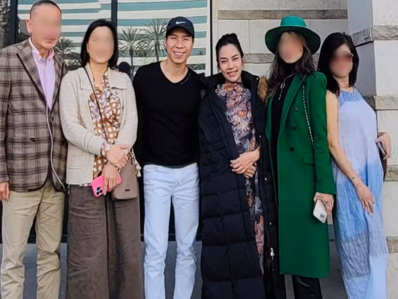 Quốc Nghiệp và Ngọc Mai dính như hình với bóng sau sóng gió đời tư. Ảnh: FBNV