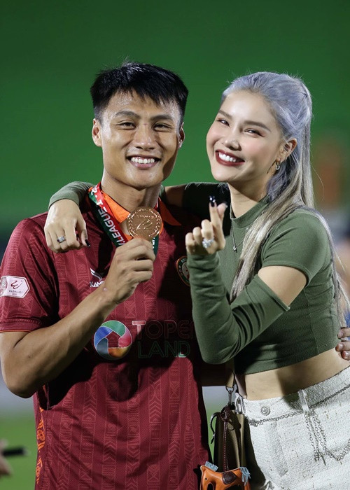 Trong cuộc phỏng vấn với Dân Việt năm 2022, Kỳ Hân tiết lộ, vợ chồng cô có kế hoạch sinh thêm con bởi rất thích con gái.