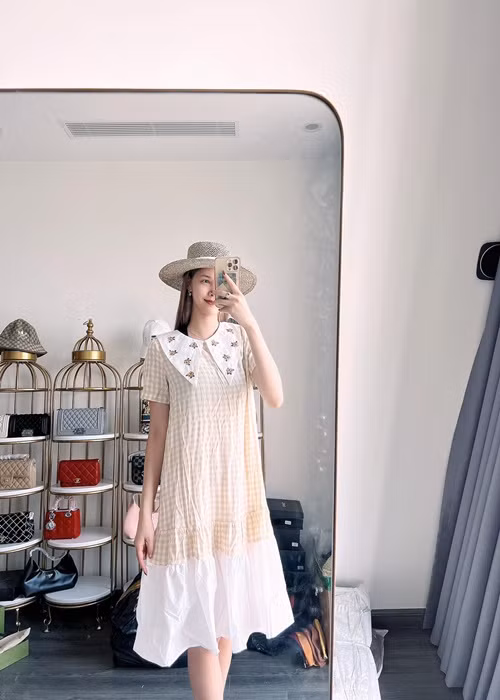 Kỳ Hân không hoạt động trong showbiz sau khi lấy chồng, sinh con. Ngoài chăm sóc gia đình, nữ người mẫu dành thời gian bán hàng online.