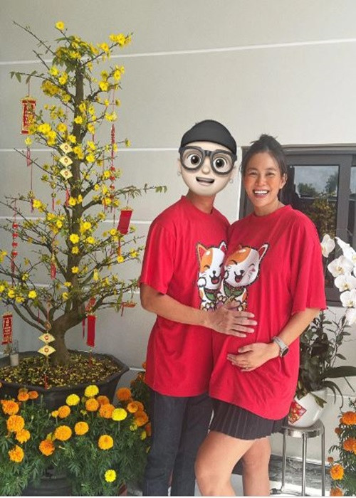 Mối quan hệ giữa Mâu Thủy và gia đình bạn trai rất tốt đẹp. Mẹ chồng tương lai của Mâu Thủy mong muốn san sẻ với vợ chồng cô việc chăm sóc em bé. Ảnh: Phụ nữ Việt Nam