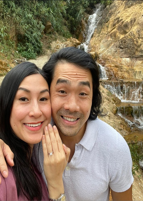 Kathy Uyên hẹn hò doanh nhân Vũ Ly Việt năm 2020. Nữ đạo diễn được cầu hôn vào tháng 2/2022. Ảnh: FBNV