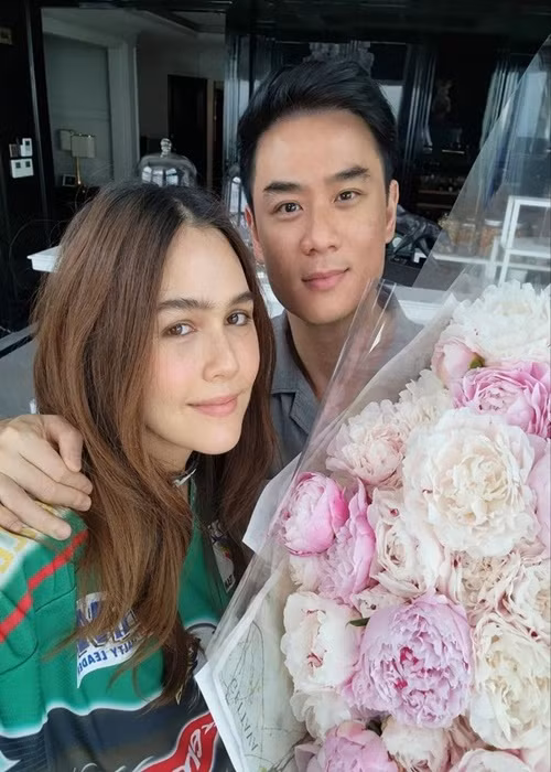 Mới đây, truyền thông Thái Lan đưa tin, doanh nhân Nott Witsarut đã lập di chúc để lại toàn bộ tài sản cho bà xã Chompoo Araya.