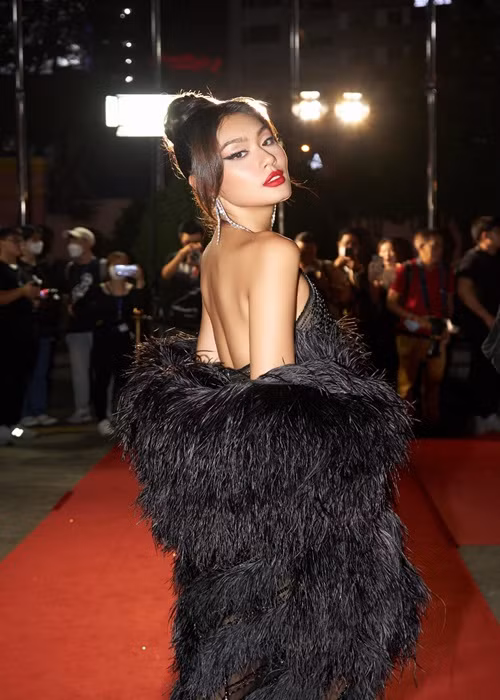 Trước khi đoạt danh hiệu Á hậu 1 Hoa hậu Hoàn vũ Việt Nam 2022, Thảo Nhi được gắn với danh xưng "rich kid Việt", “Top 100 gương mặt đẹp nhất thế giới năm 2020 và 2021”. Ảnh: FBNV