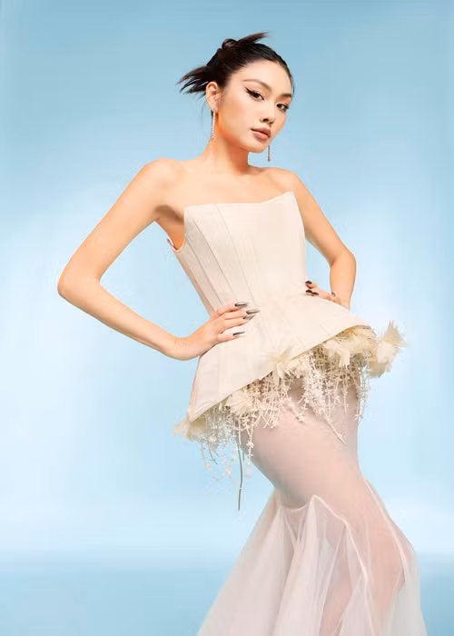 Tuy nhiên, tương lai thi quốc tế của Thảo Nhi hiện tại mông lung khi tổ chức Hoa hậu Hoàn vũ Việt Nam thông báo dừng cử người đi thi Hoa hậu Hoàn vũ Thế giới. Ảnh: FBNV