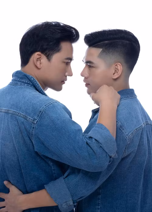 Hà Trí Quang mong Thanh Đoàn luôn nắm tay anh. Cả hai hứa với nhau sẽ dựa vào nhau những lúc khó khăn.