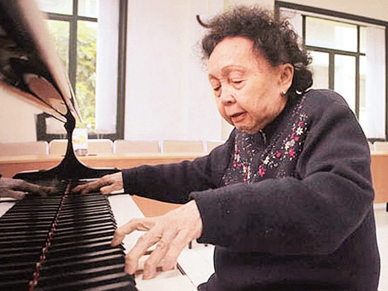 Theo Vietnamnet, nghệ sĩ Thái Thị Liên đã trực tiếp đào tạo nhiều thế hệ giảng viên, nghệ sĩ piano và là Chủ nhiệm đầu tiên của khoa Piano suốt 20 năm. Ảnh: Nhân Dân