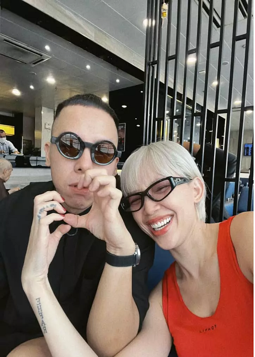 Theo Tóc Tiên, thực ra ông xã cằn nhằn khi vợ mặc đồ hở hang nhưng sau đó thì mặc kệ vì không làm được gì hết. Ảnh: Vietnamnet