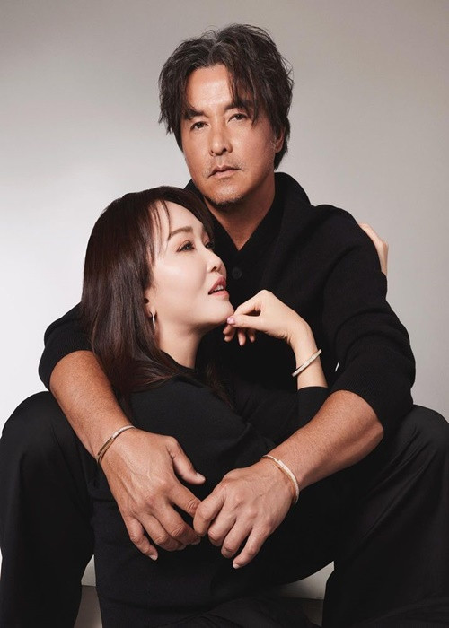 Phạm Văn Phương ủng hộ chồng vô điều kiện, luôn thoải mái khi chồng đi đóng phim. Ảnh: Instagram