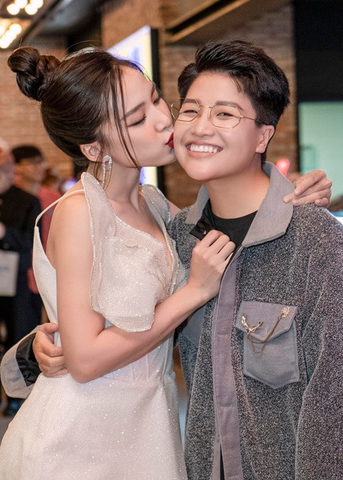 Tú Tri đã kết hôn với đạo diễn chuyển giới Yun Bin. Ảnh: FBNV