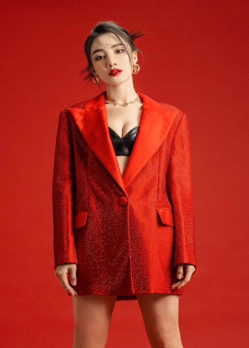 Nữ diễn viên phim “Lật mặt 6” yêu thích võ thuật. Cô từng đoạt huy chương vàng Giải trẻ các câu lạc bộ Taekwondo và huy chương vàng Giải trẻ các câu lạc bộ Vovinam tỉnh An Giang năm 2017.