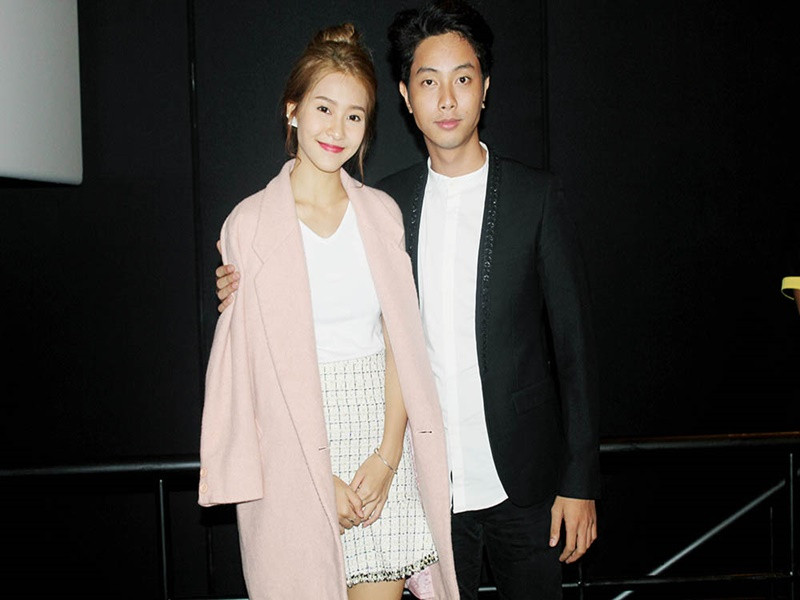 Đình Hiếu từng phản hồi về tin đồn tình cảm. Anh chia sẻ trên VTC: “Thật sự mà nói thì Hiếu rất thương Khả Ngân. Trong quá trình quay phim, Khả Ngân gần như là người nhỏ tuổi nhất đoàn và cũng là người gặp khá nhiều chấn thương trong quá trình quay phim khi thực hiện một số cảnh nguy hiểm. Thế nhưng Ngân luôn tươi cười, vui vẻ và không bao giờ than phiền về điều gì. Phải nói là Ngân chiếm được tình cảm của cả đoàn phim”. Ảnh: VTC