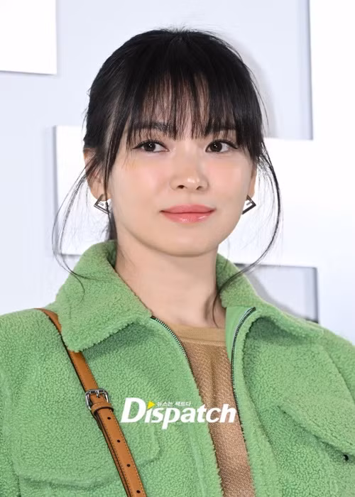 Vợ cũ Song Joong Ki được khen tươi trẻ ở tuổi 42. Ảnh: Dispatch