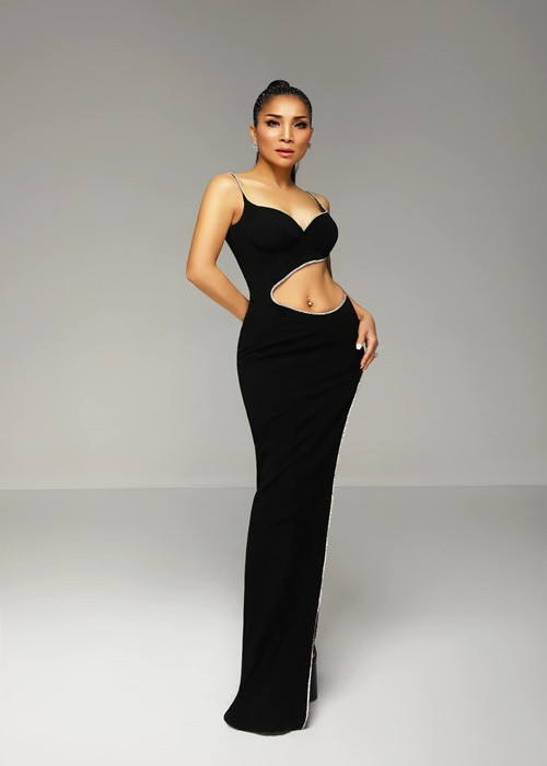 Ngày chưa lấy chồng, Hồng Ngọc ăn mặc cá tính, bụi bặm. Phong cách của cô thay đổi kể từ khi có con.