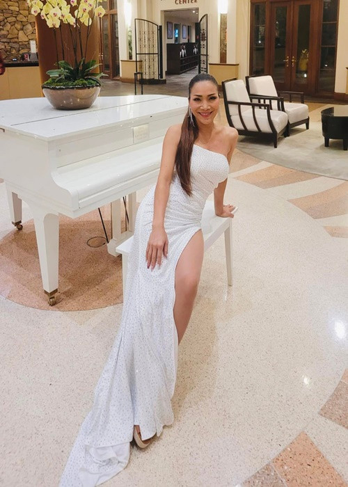 Nữ ca sĩ hiện tại vẫn miệt mài chạy show ở Mỹ.