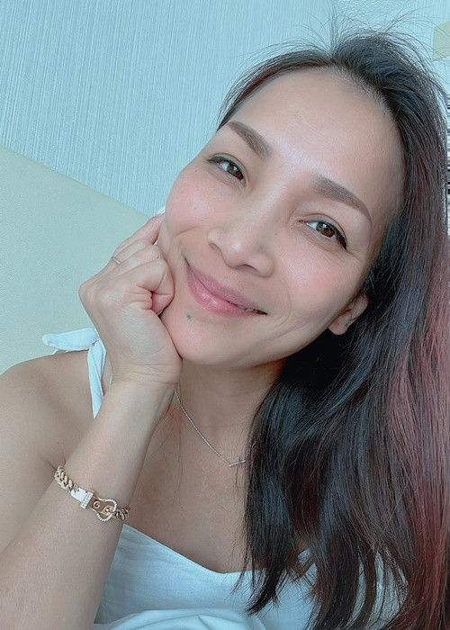 Làn da của Hồng Ngọc phục hồi một cách nhanh chóng. Cô cho biết, gia đình là một phần quan trọng giúp cô vượt qua tai nạn.