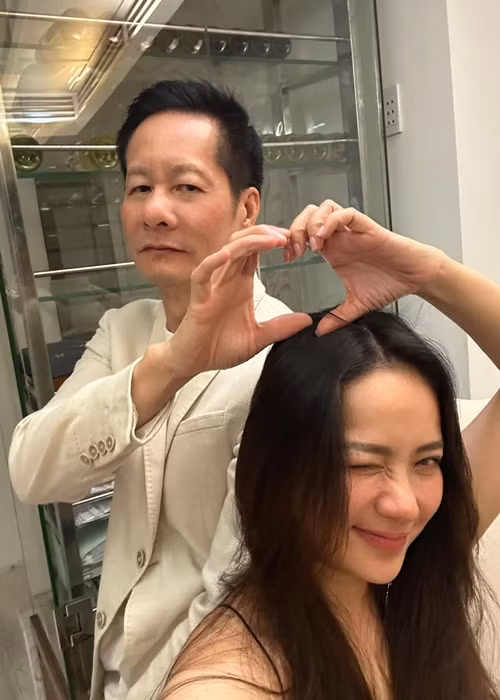 Người mẫu Phan Như Thảo chia sẻ món quà Valentine 2021 của ông xã Đức An là toàn bộ tài sản mà anh đang có. Ảnh: FBNV