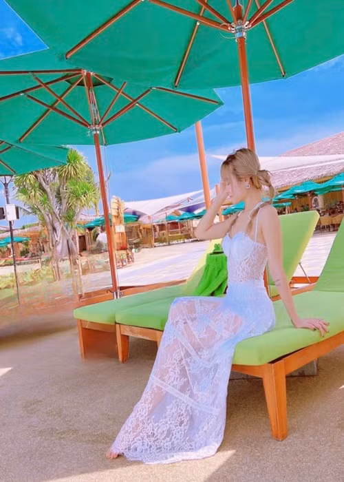 Bà xã Mạc Văn Khoa từng chia sẻ ý định trùng tu vòng một và nhận được sự ủng hộ của chồng.