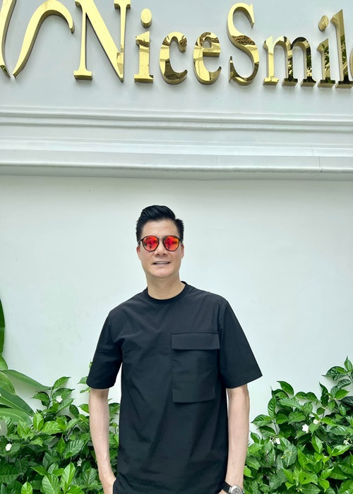 Ngoài căn bệnh mất ngủ, Quang Dũng còn chia sẻ, anh không tủi thân khi không có tình yêu bởi gia đình, bạn bè, tri kỷ làm anh cảm thấy ấm áp, đủ đầy. Ảnh: FBNV