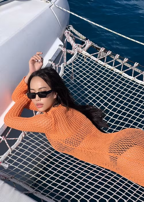  Diệu Nhi là một trong những mỹ nhân làng hài. Sau đám cưới với Anh Tú năm 2022, cô ngày càng gợi cảm.