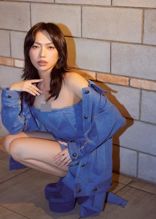 Diệu Nhi từng vướng nghi vấn mang bầu, sinh con. Đến nay, cô vẫn chưa lên tiếng về những tin đồn đời tư.